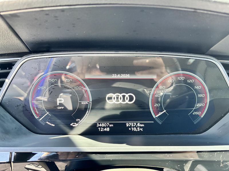 Audi Q8 e-tron (2023) S-Line 55 300kW 114kWh Matrix  - fotka 21 z 41