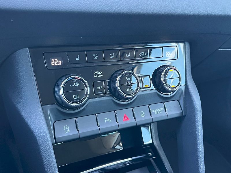 Škoda Karoq (2025) Drive 1,5TSI 110kW 6-ti. st. m - fotka 24 z 35