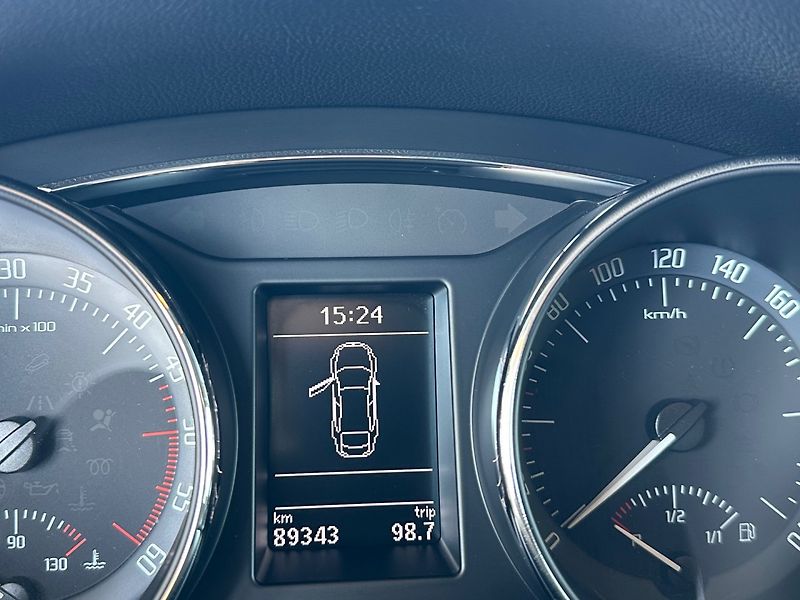 Škoda Superb (2009) 1.9TDi GARANCE KM - fotka 9 z 13