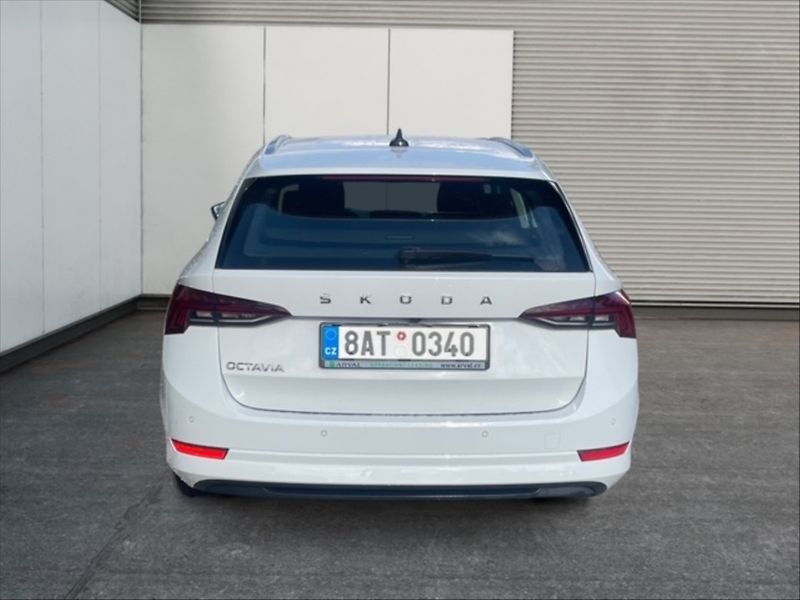 Škoda Octavia 2,0 TDI Style DSG - fotka 5 z 11