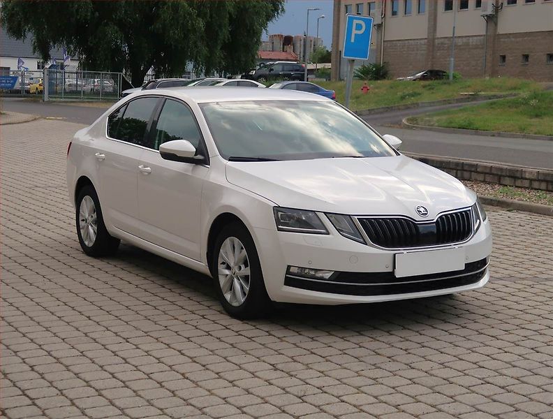 Škoda Octavia (2018) Style 1.6 TDI, Automat, ČR - fotografie inzerátu