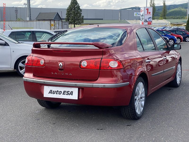 Renault Laguna (2005) 2.0 16V, AC, park.čidla - fotka 4 z 14