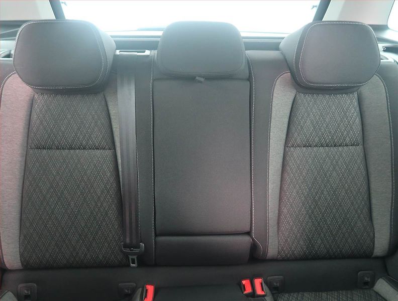 Škoda Karoq (2023) Style 2.0 TDI - fotka 10 z 16