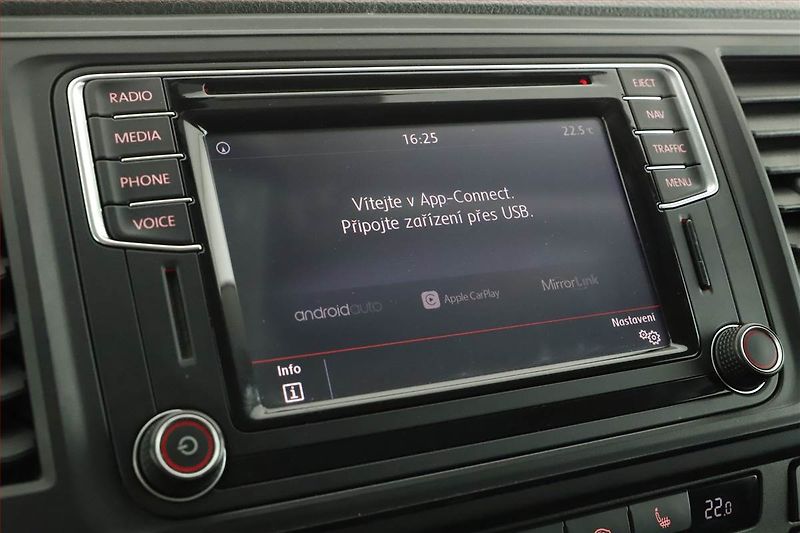 Volkswagen Caravelle (2017) Comfortline 2.0 TDI - fotka 12 z 17