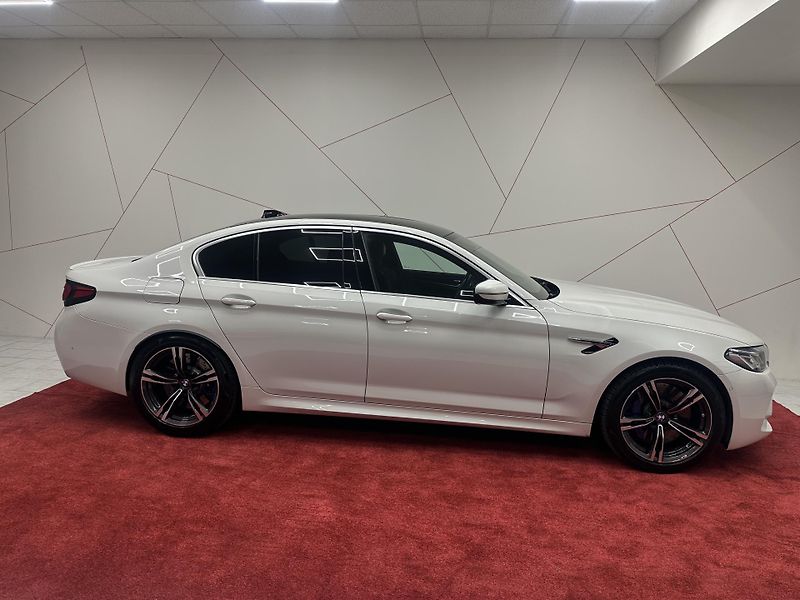 BMW M5 (2022) M5*B&W*HUD*LASER*CARBON*VENTIL - fotka 5 z 19