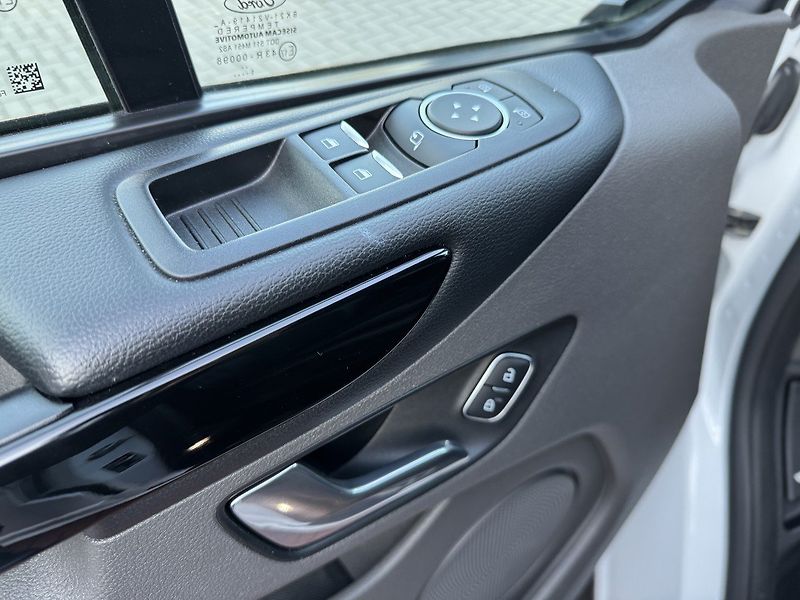 Ford Tourneo Custom (2022) 2.0EcoBlue Xenony Navi Kamera - fotka 30 z 49