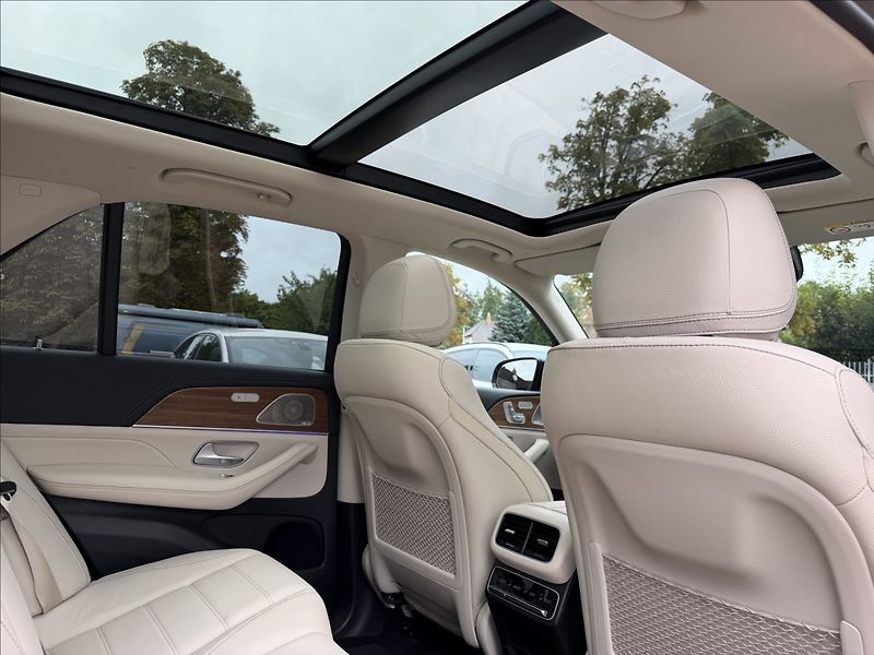 Mercedes-Benz GLE 450d AMG 4Matic Vzduch - fotka 20 z 23