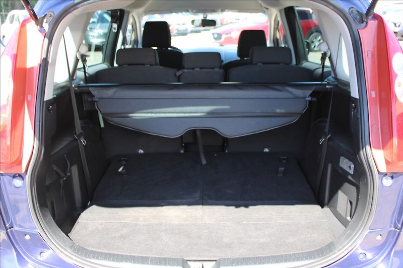 Mazda 5 1,8 i  7 MÍST,TAŽNÉ - fotka 19 z 29