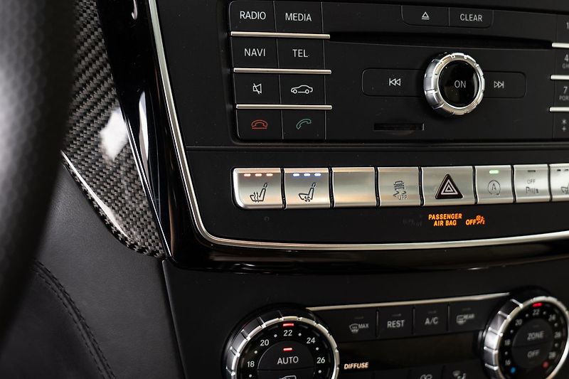 Mercedes-Benz GLE d 4MATIC AMG - fotka 16 z 25