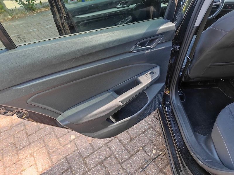 Volkswagen Golf (2022) golf 8 combi - fotka 15 z 24