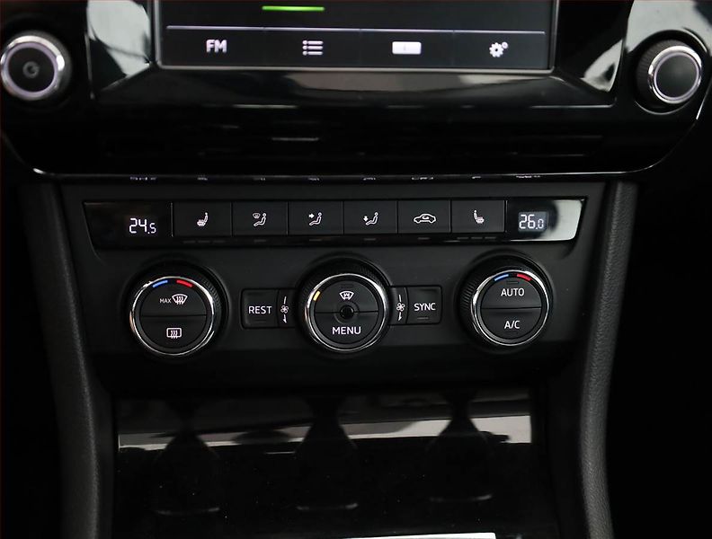 Škoda Superb (2016) Laurin&Klement 2.0 TDI - fotka 13 z 20
