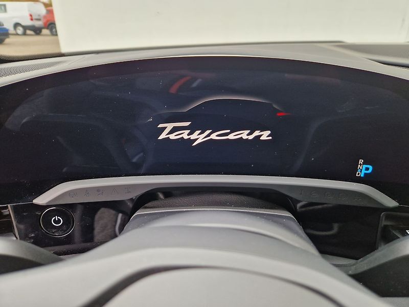 Porsche Taycan Cross Turismo 4 - fotka 16 z 50