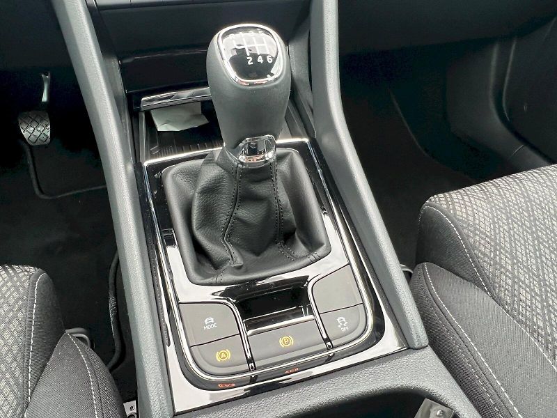Škoda Karoq (2025) Top Selection 1.5TSi 110kW 6°m - fotka 30 z 31