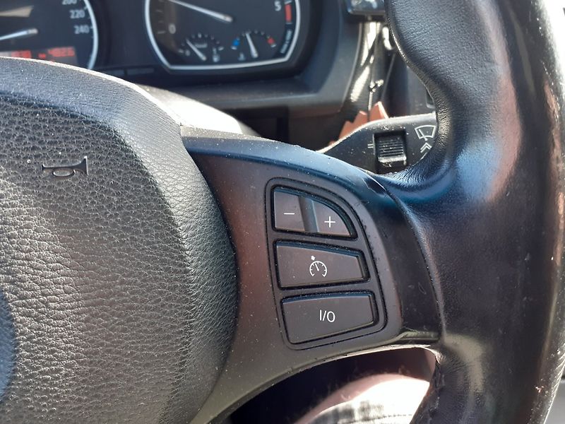 BMW X3 (2009) 2.0 x drive 1.maj čr 4x4 - fotka 10 z 27