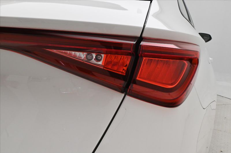 Seat Leon 2,0 TDI 110 kW DSG Style Záruk - fotka 29 z 30
