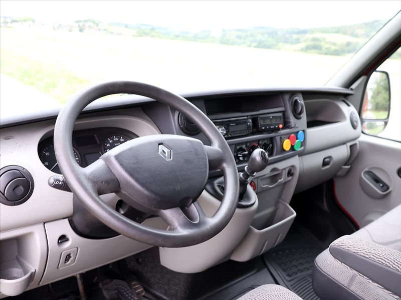 Renault Master 2.5 dCi 74kW L2H2P2 CZ DPH - fotka 19 z 26