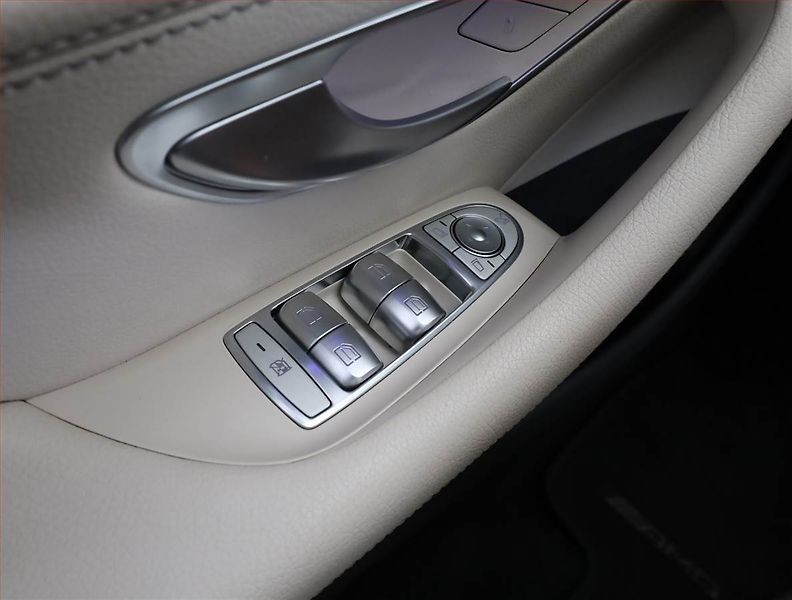 Mercedes-Benz CLS (2022) 400 d 4MATIC - fotka 16 z 18