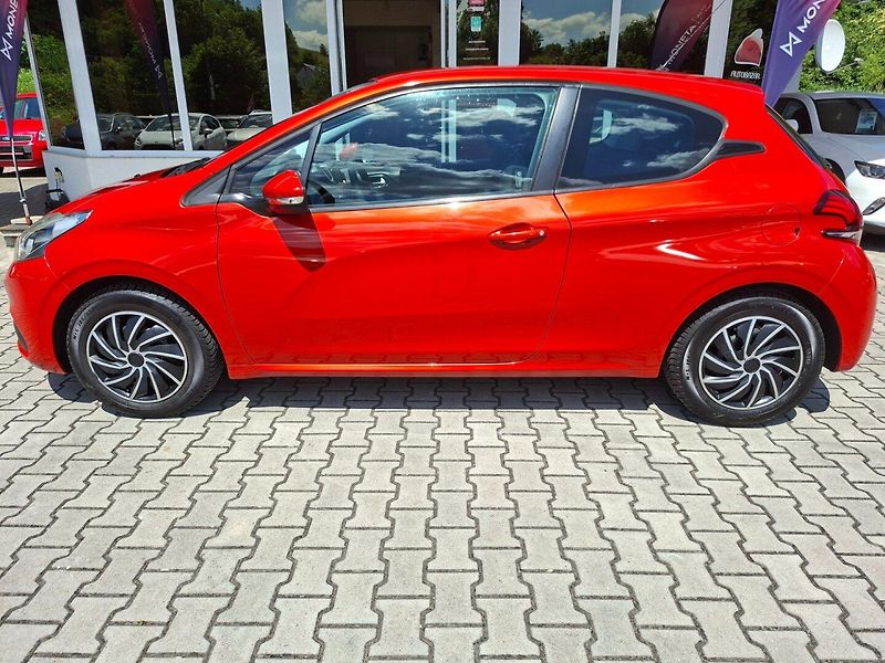 Peugeot 208 (2015) 1.0i 50kW -KLIMA-SENZORY - fotka 5 z 42
