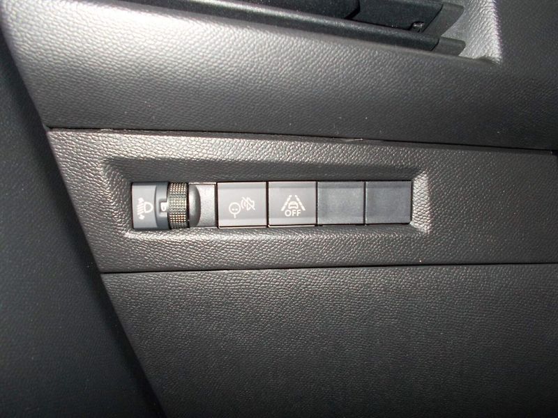 Opel Frontera (2026) GS Hybrid 1.2 TURBO (107kW/145 - fotka 21 z 31