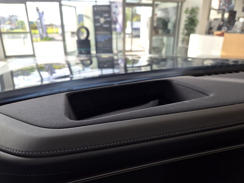 BMW Řada 7 740d xDrive - fotka 24 z 39