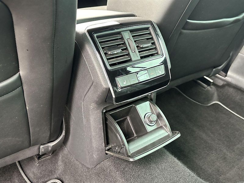 Škoda Superb (2023) Combi 2.0 TDI DSG Sportline - fotka 25 z 33