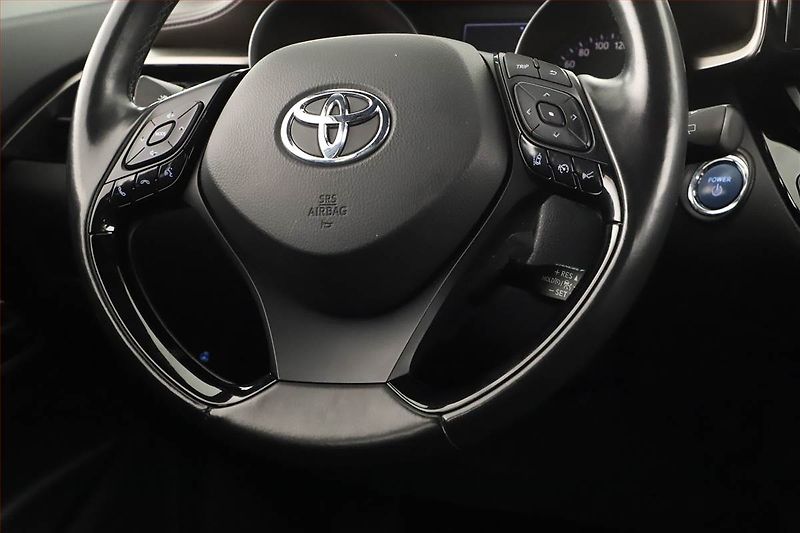 Toyota C-HR (2019) Comfort 1.8 Hybrid - fotka 8 z 18