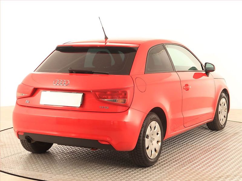Audi A1 (2010) 1.2 TFSI, jezdí výborně - fotka 5 z 15