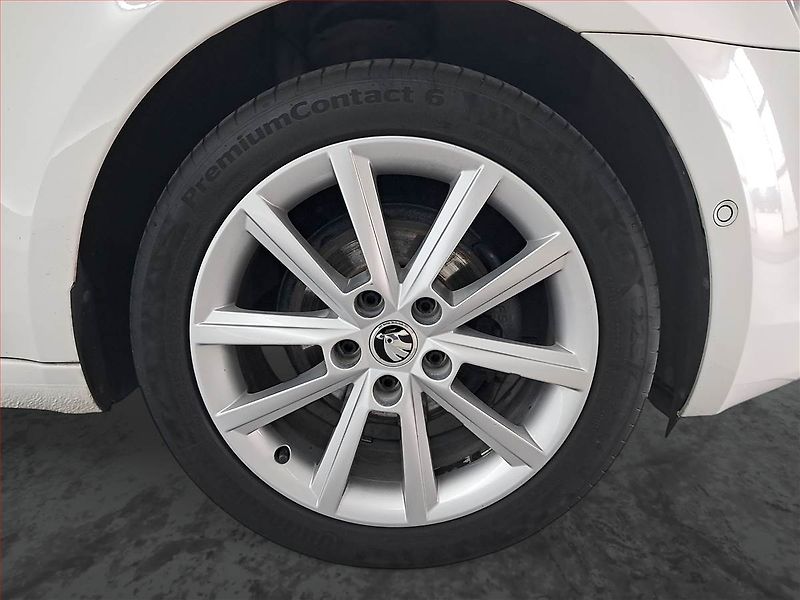 Škoda Octavia (2014) Style Plus 1.2 TSI, Automat - fotka 15 z 18
