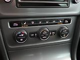 Volkswagen Golf (2015) Comfortline 2.0 TDI - náhled 17