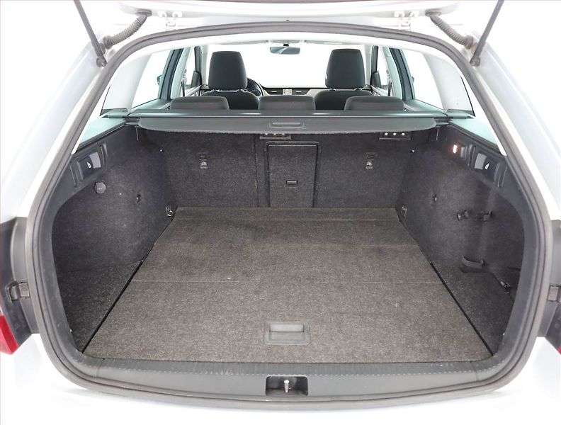 Škoda Octavia (2017) Style 1.6 TDI, Serv.kniha - fotka 18 z 19
