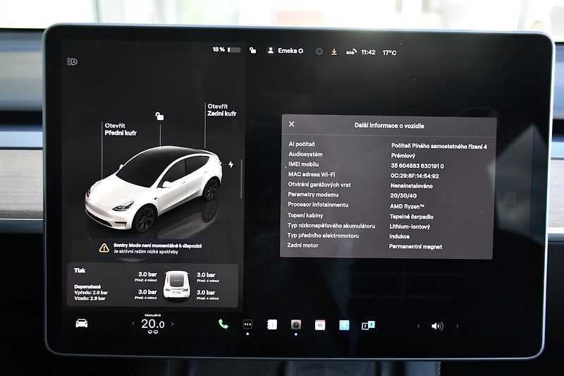 Tesla Model Y LONG RANGE DUAL REZERVACE - fotka 32 z 38