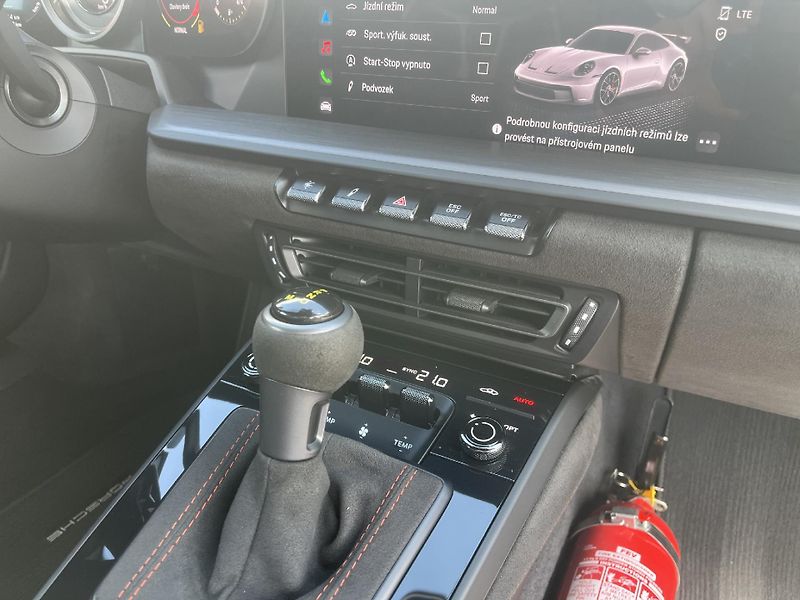 Porsche 911 (2021) GT3 - fotka 22 z 26
