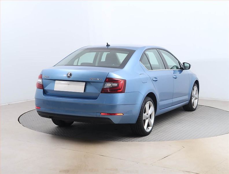 Škoda Octavia (2017) Style 1.6 TDI, Navi, Tempomat - fotka 5 z 15