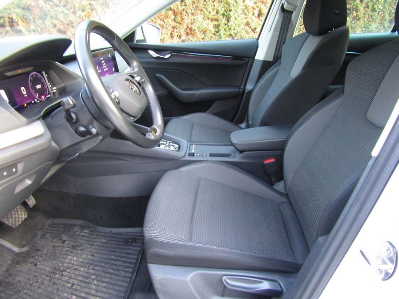 Škoda Octavia (2020) 2.0 TDI 110kW DSG ACC MATRIX - fotka 19 z 43