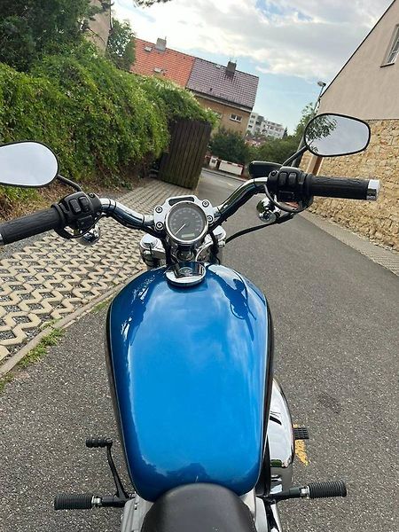 Harley-Davidson (2006) XL 883 C Sportster Custom - fotka 9 z 13