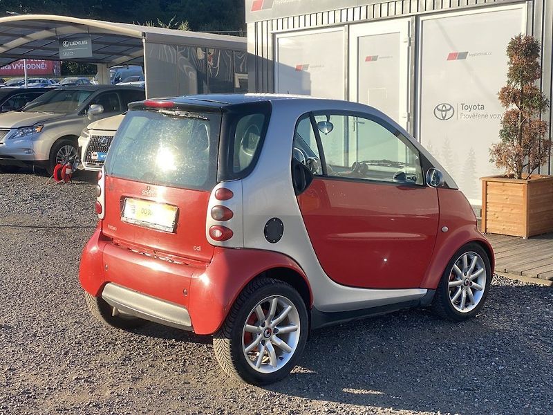 Smart Fortwo 0.8CDI, automat, panorama - fotka 6 z 17