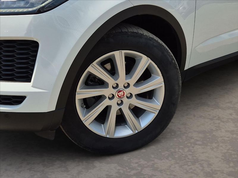 Jaguar E-Pace 2,0 D150 S AWD - fotka 6 z 18
