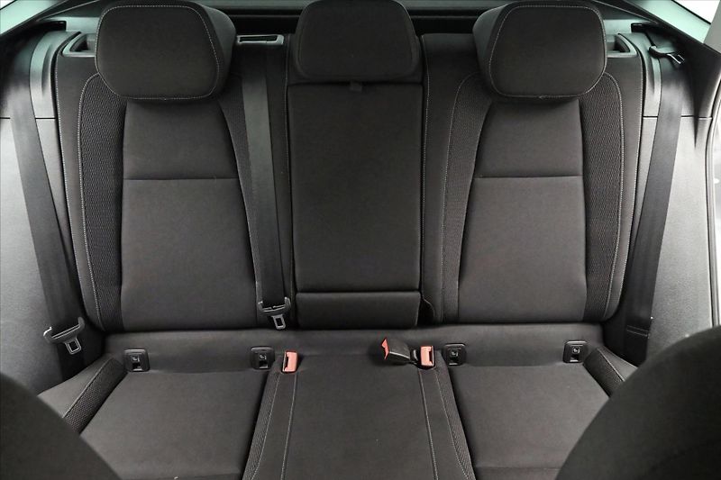 Škoda Karoq 2,0 TDI 85kW DSG EL.KUFR NAVI - fotka 28 z 31