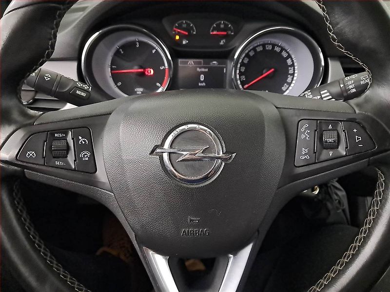Opel Astra (2016) 1.6 CDTI, Serv.kniha, Tempomat - fotka 16 z 16