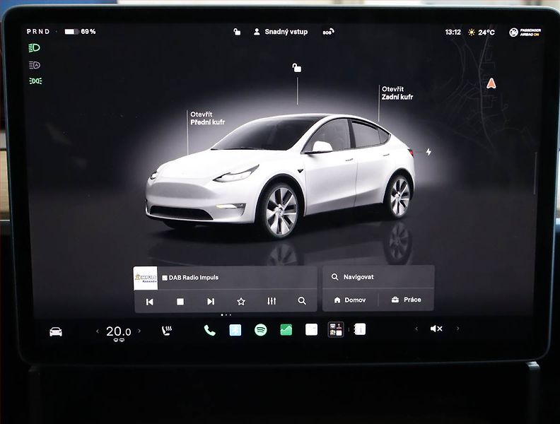 Tesla Model Y (2024) Long Range AWD 79kWh, SoH 95% - fotka 16 z 30