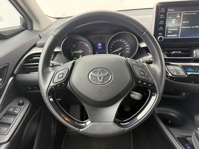 Toyota C-HR 1.8 HSD e-CVT Comfort - fotka 15 z 27