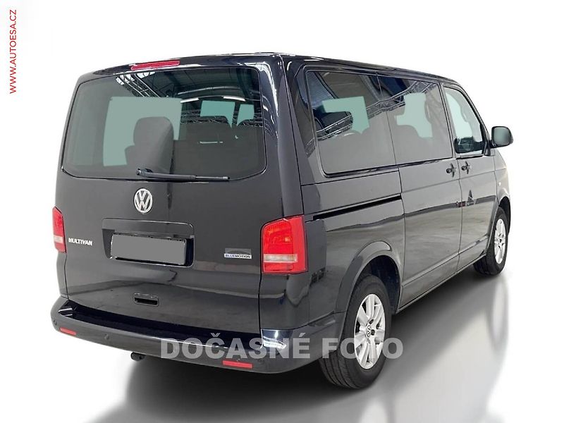 Volkswagen Multivan (2012) 2.0TDi, AC, TZ, park.asist - fotka 3 z 15