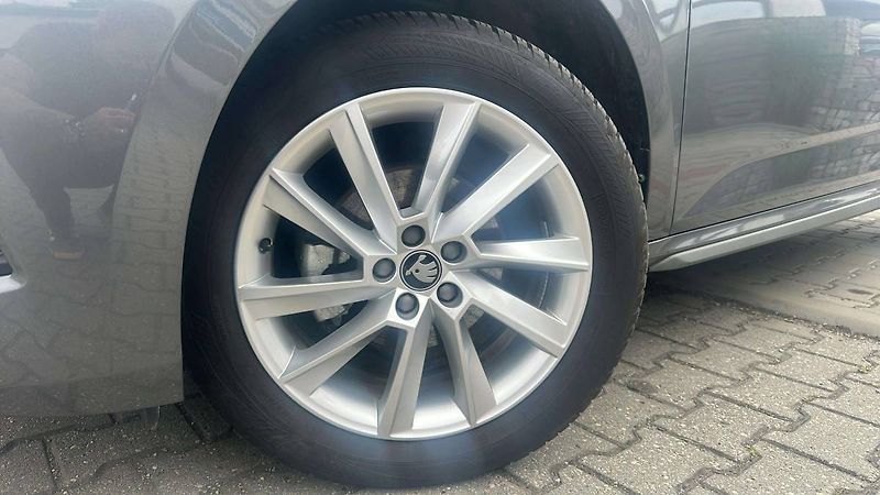 Škoda Kamiq Top Selection 1,0TSI 85kW MT6/ - fotka 25 z 25