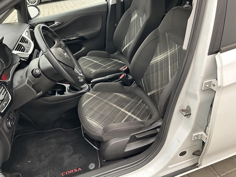 Opel Corsa 1.4 . Enjoy - fotka 10 z 21