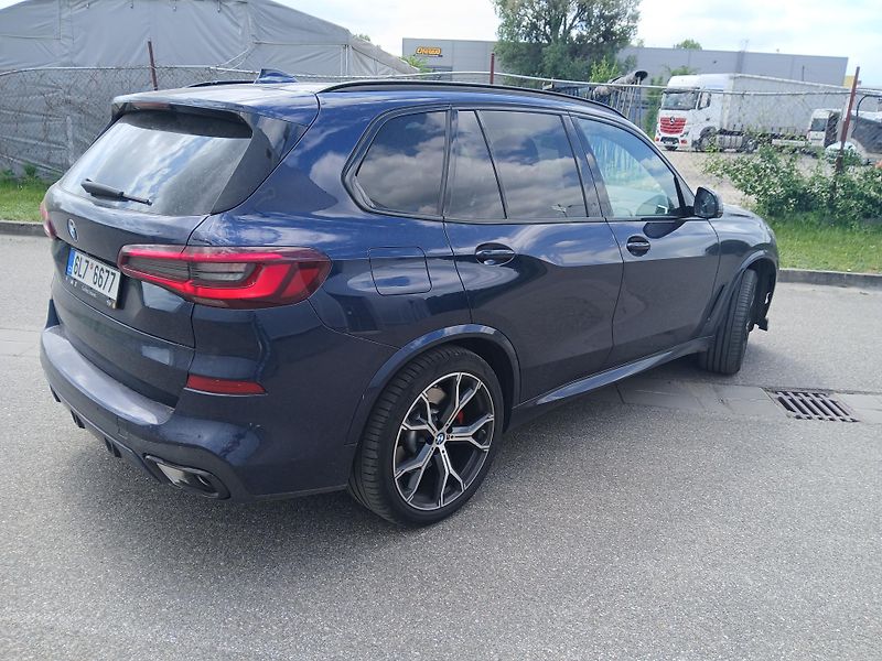 BMW X5 (2022) - fotka 6 z 25