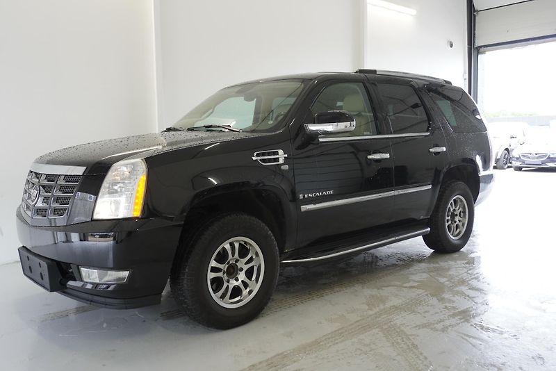 Cadillac Escalade 6,2I V8 4WD AUT. - fotka 1 z 32