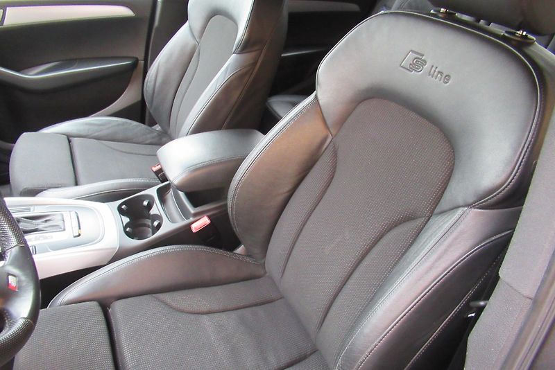 Audi Q5 2.0TDI S-Line QUATTRO SADA KOL - fotka 17 z 32