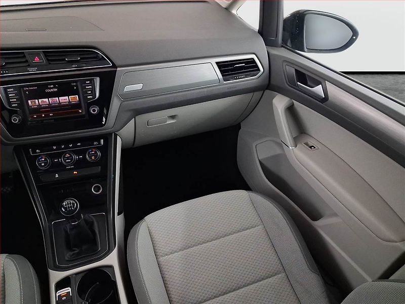 Volkswagen Touran (2016) Comfortline 2.0 TDI, Navi - fotka 8 z 20