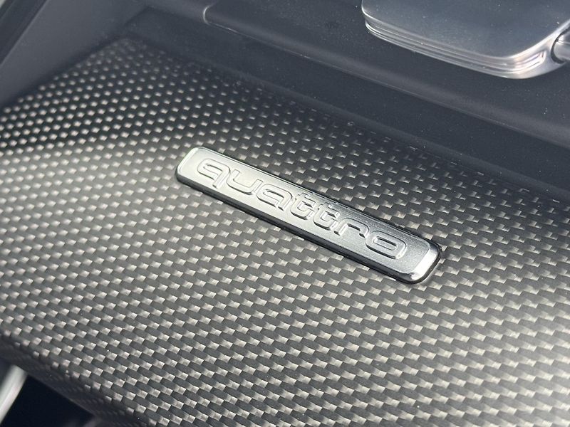 Audi RS 3 (2024) 2.5TFSi 294kW Quattro, Matrix  - fotka 50 z 57