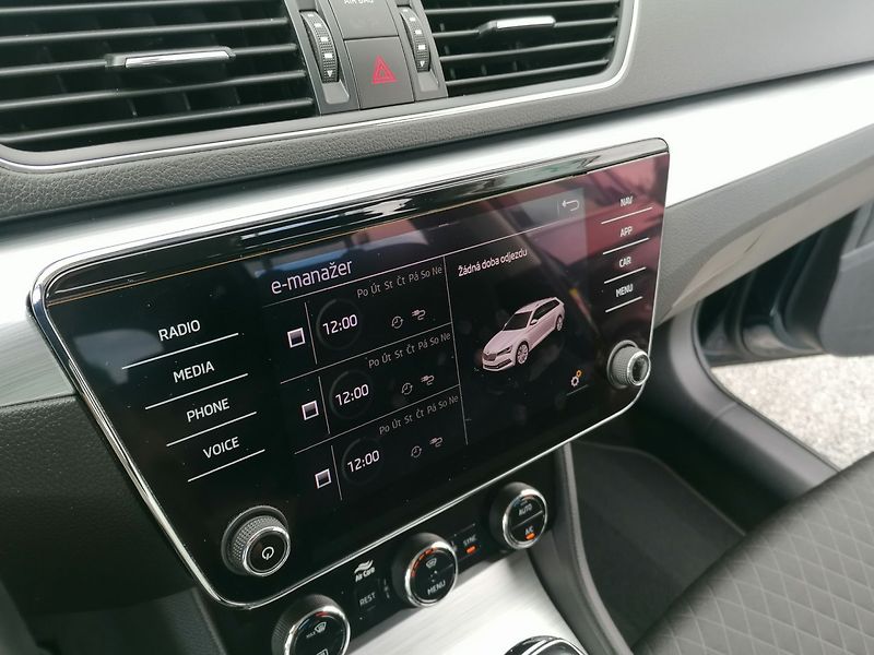 Škoda Superb (2021) IV 1.4 TSi PHEV 160kW - fotka 21 z 36